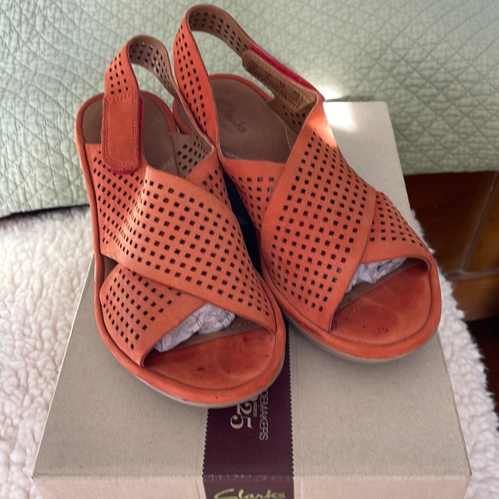 Clark summer wedge heel sandals. Size 6.5. Nubuck fabric. Velcro strap.